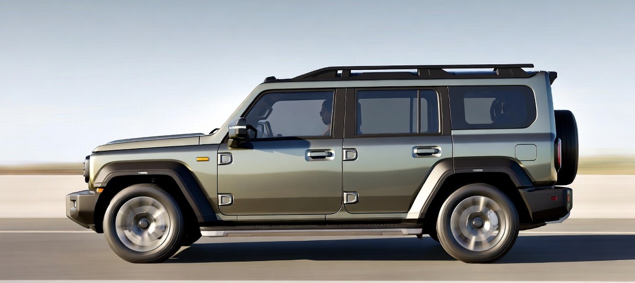 JSW Jetour T2 side profile with straight roofline and large alloy wheels.