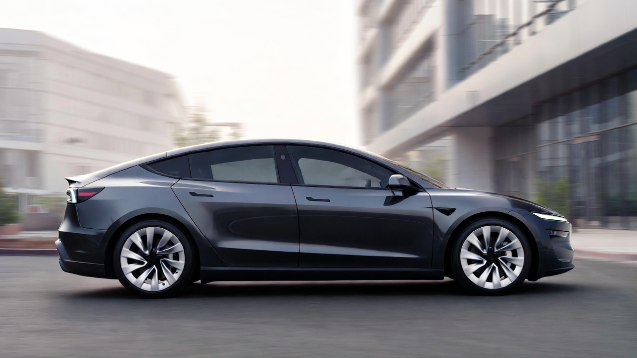 Side profile of Lucid Air showcasing aerodynamic luxury sedan design